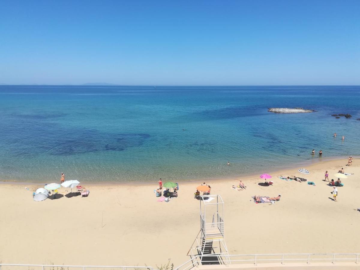Grazioso Attico Vicino Alla Spiaggia E Al Centro Кастельсардо Экстерьер фото
